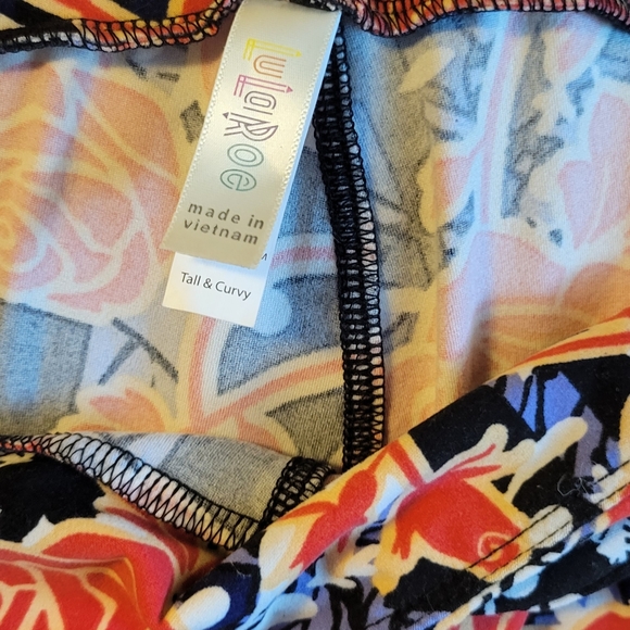 Tall and curvy Lularoe leggings - Picture 2 of 2